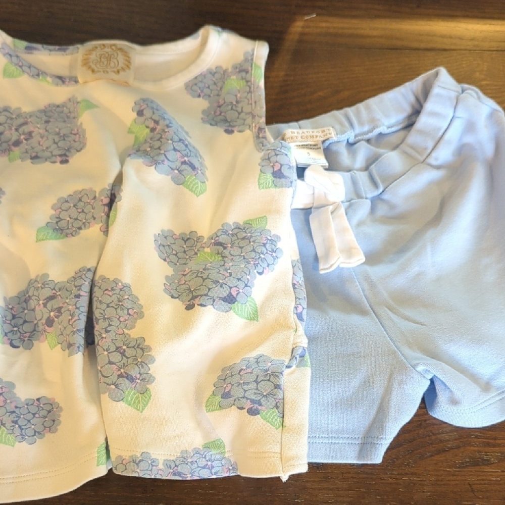 The Beaufort Bonnet Company Floral Print Top and Blue Shorts size 5T